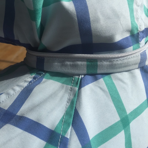 Liz Claiborne Windowpane patchwork blue sports/golf jacket with tuck-able hood - Picture 5 of 5